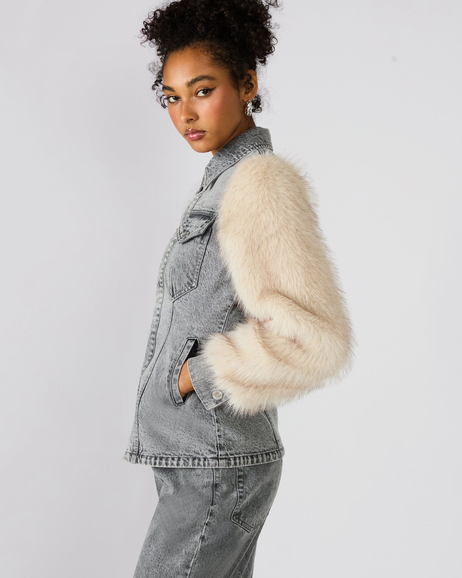 STEVEMADDEN_APPAREL_BP402012_ASTOR-WASH_35677.jpg