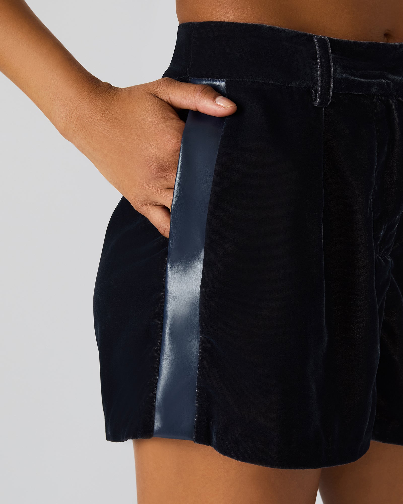 STEVEMADDEN_APPAREL_BP403669_INDIGO-HAZE_0267.jpg