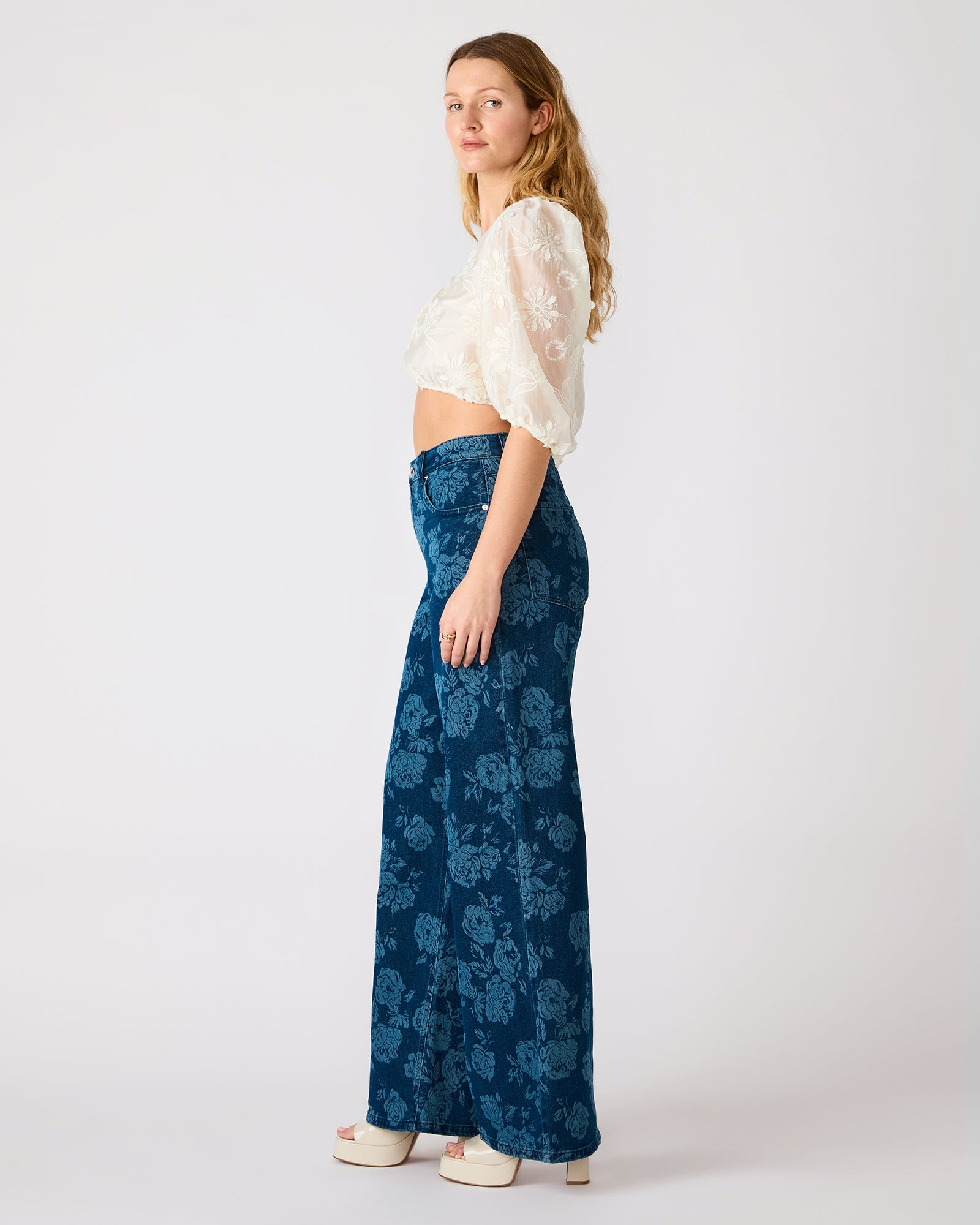 STEVEMADDEN_APPAREL_SA06137_ROSE-FROST_02_daa60ffb-049f-4280-9d48-9e6975e9ee99.jpg