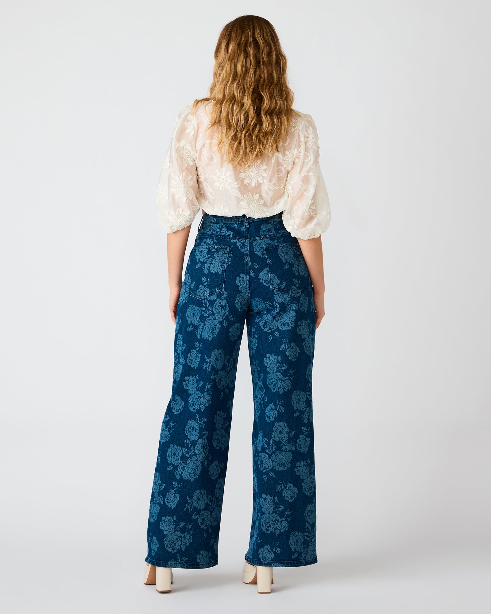 STEVEMADDEN_APPAREL_SA06137_ROSE-FROST_03_484564e7-370c-47f7-86be-1465e32441e5.jpg