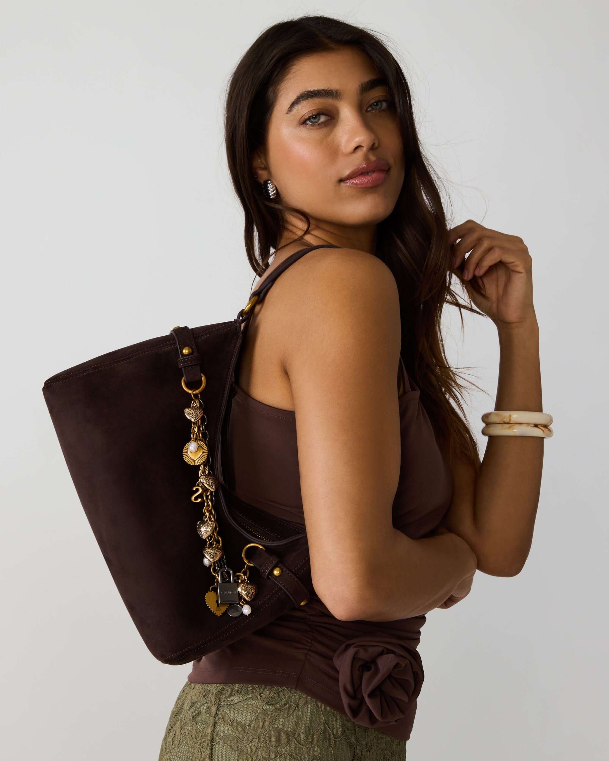 STEVEMADDEN_HANDBAGS_BLIANNA_DARK-CHOCOLATE_1721_cda33121-1c21-451e-983f-0412fa724005.jpg