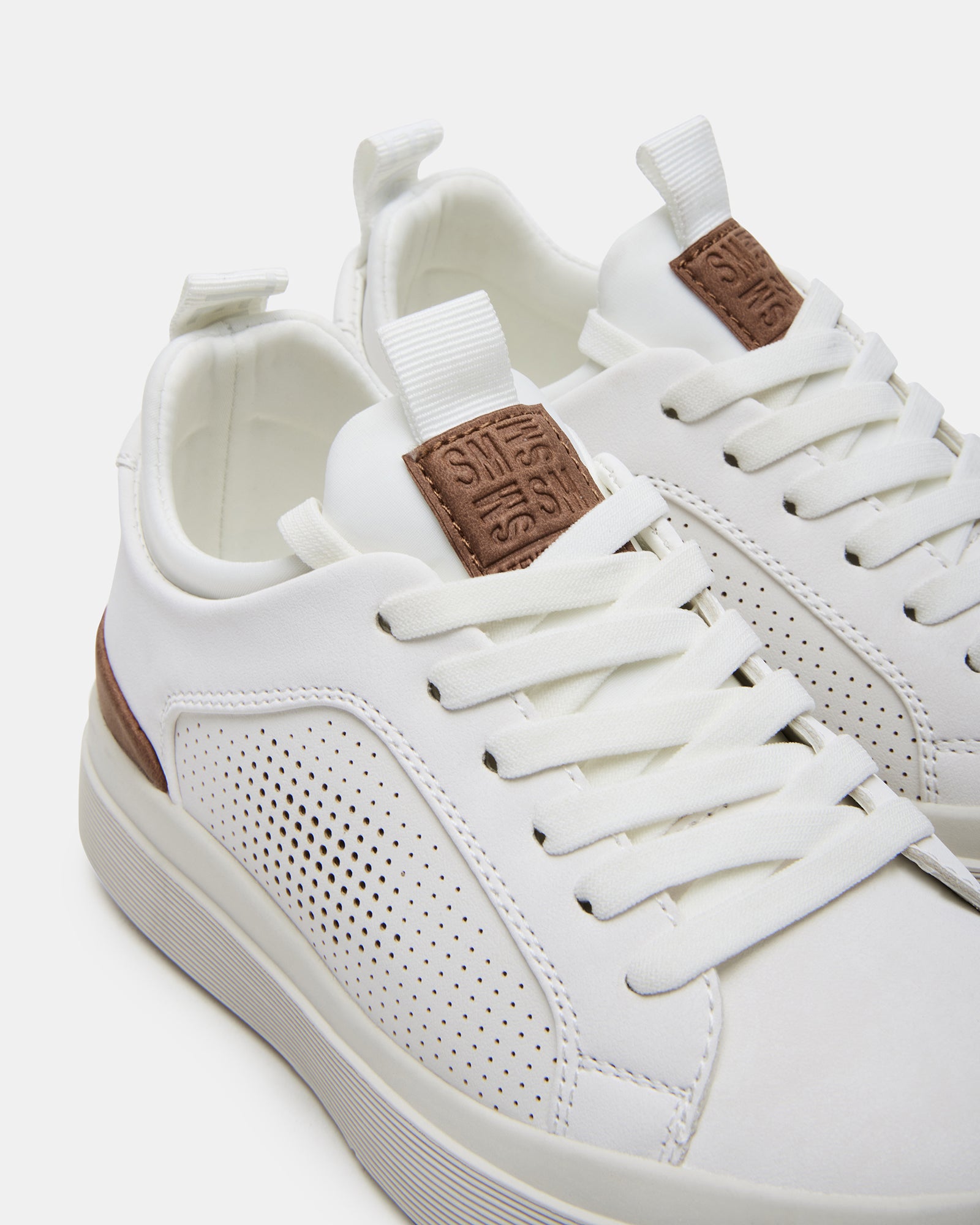 STEVEMADDEN_KIDS_BOASYS_WHITE_04.jpg