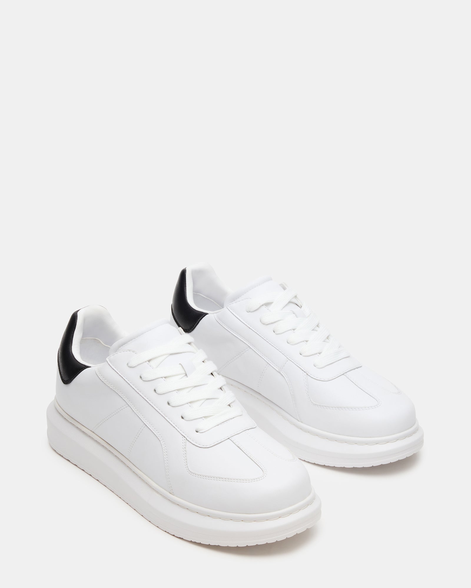 STEVEMADDEN_MENS_MINOU_WHITE-BLACK_02.jpg