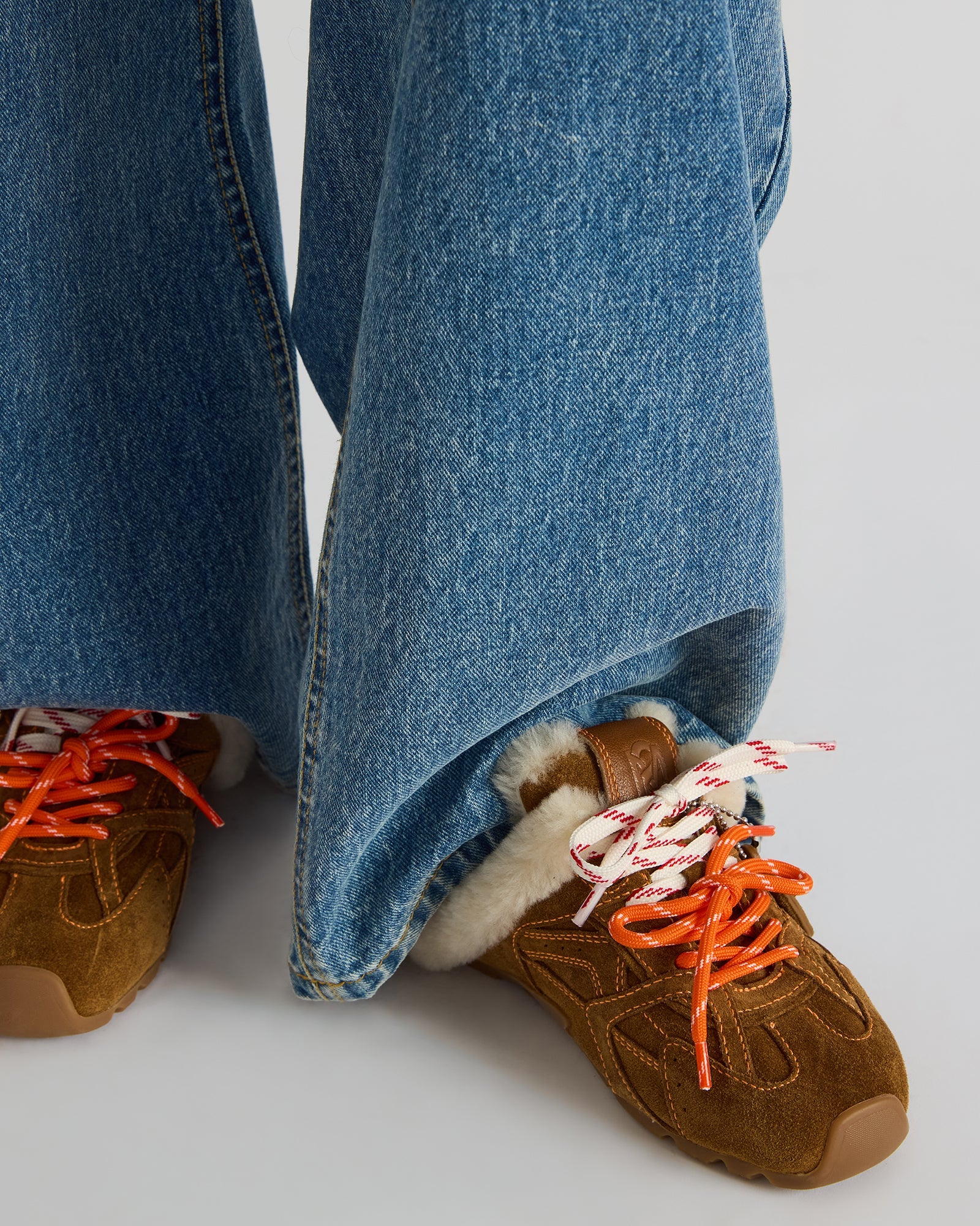 STEVEMADDEN_SHOES_AZIEL-MULE-F_CHESNUT-SUEDE_4606_1a17fda6-5ca4-488f-a10d-ef1f0583e62a-1.jpg