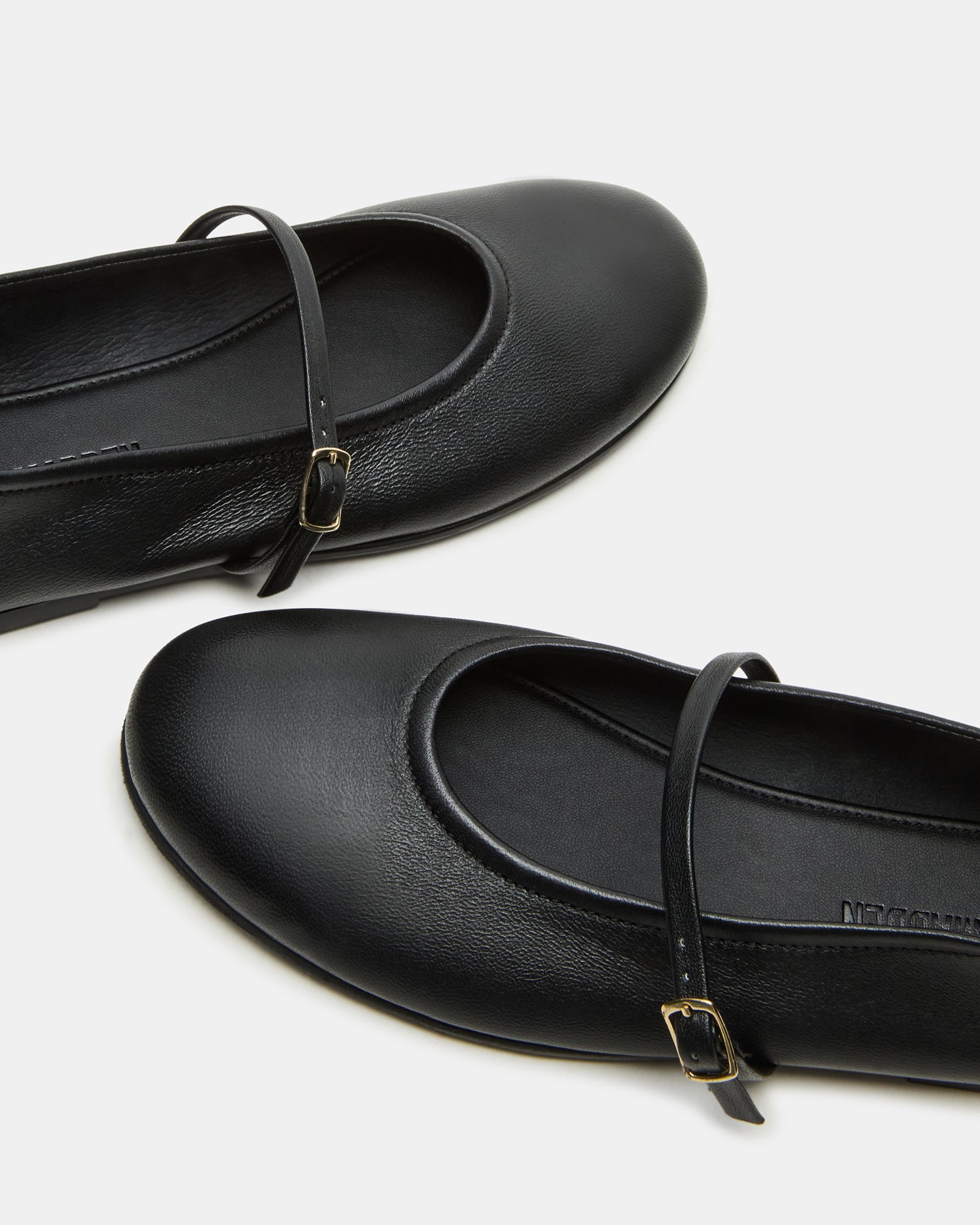 STEVEMADDEN_SHOES_BESETTE_BLACK-LEATHER_05.jpg