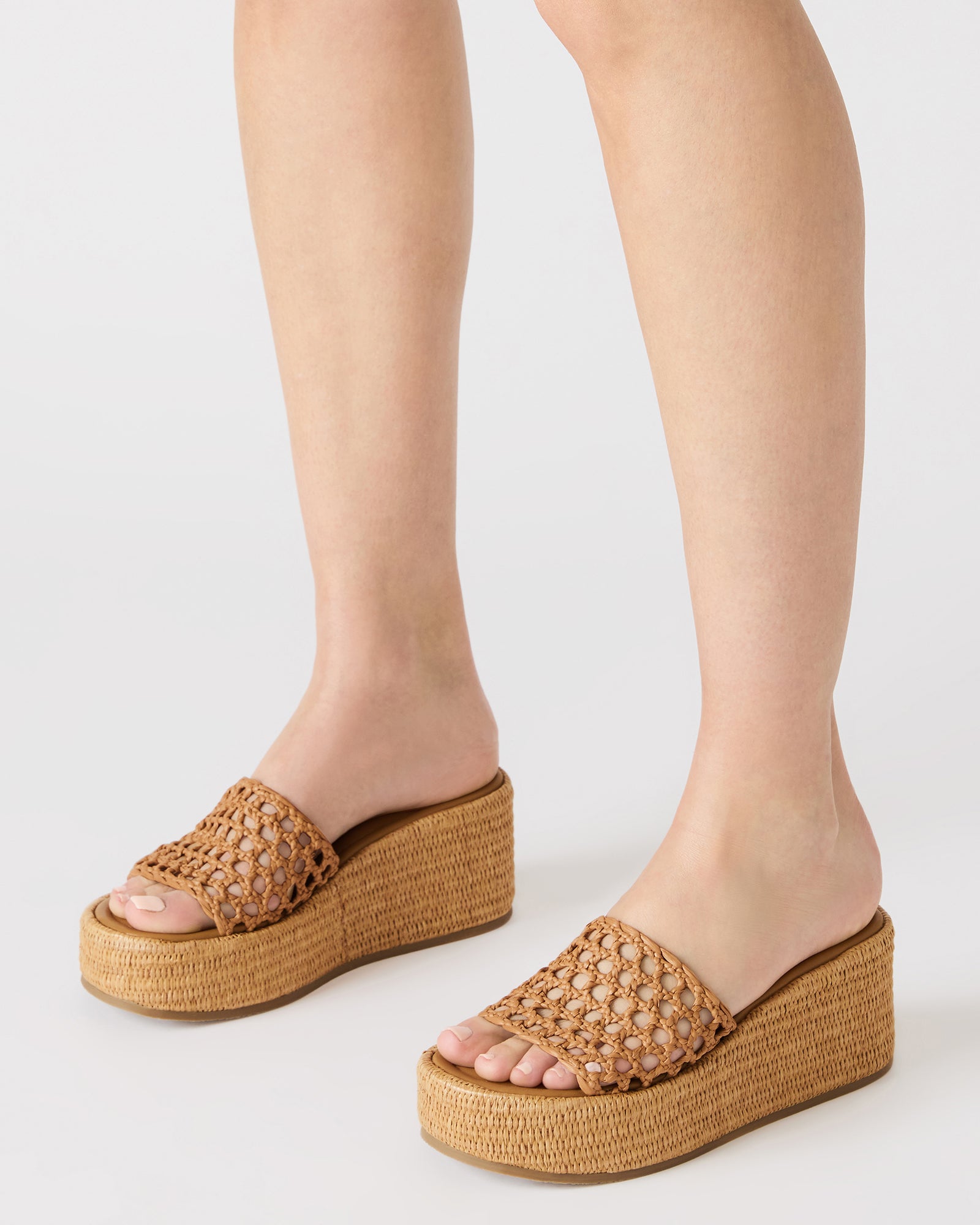 STEVEMADDEN_SHOES_BRANDY_RAFFIA_0475_705d9984-313e-4231-ba91-a5da9b16b217.jpg