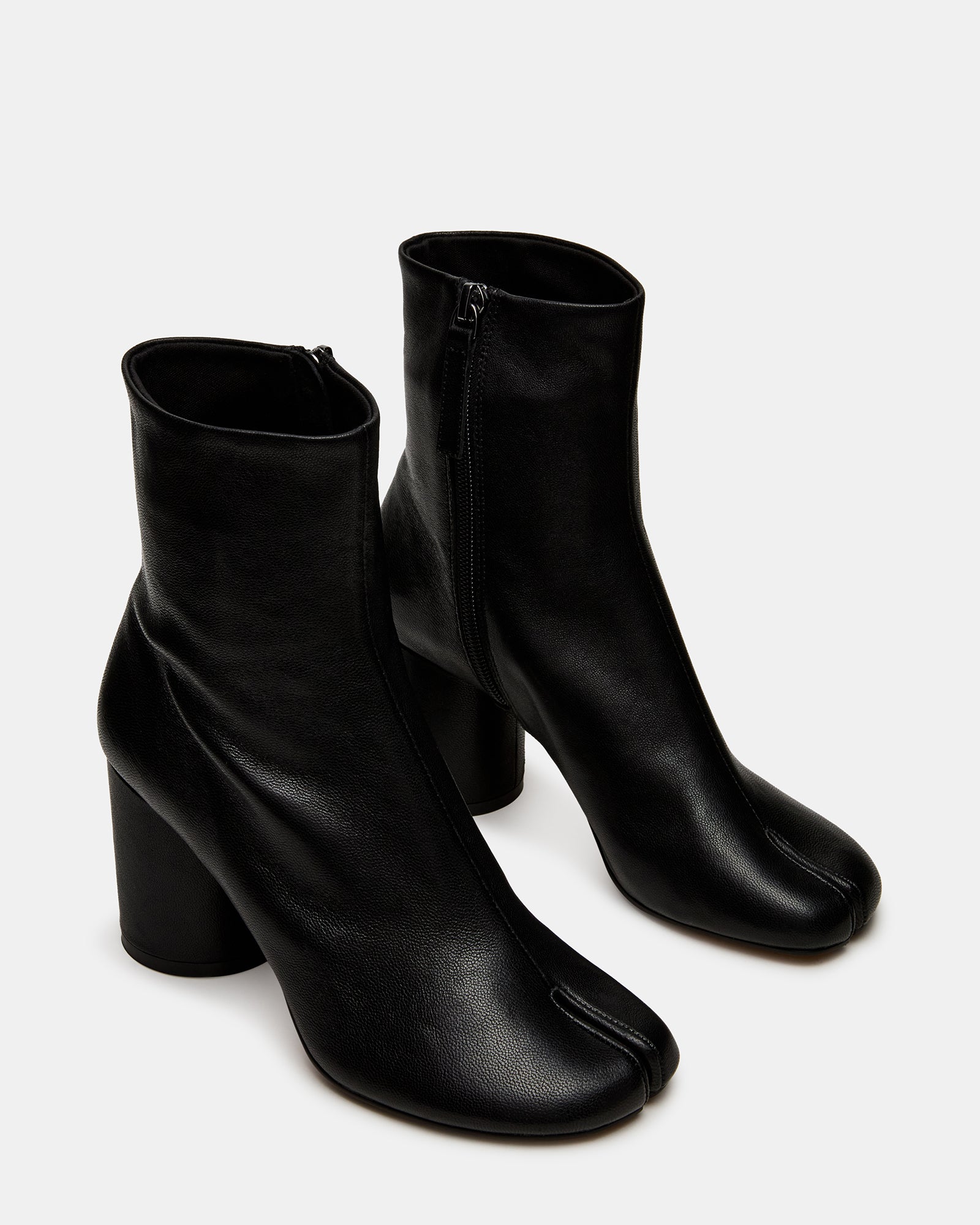 STEVEMADDEN_SHOES_CARO_BLACK-LEATHER_02.jpg