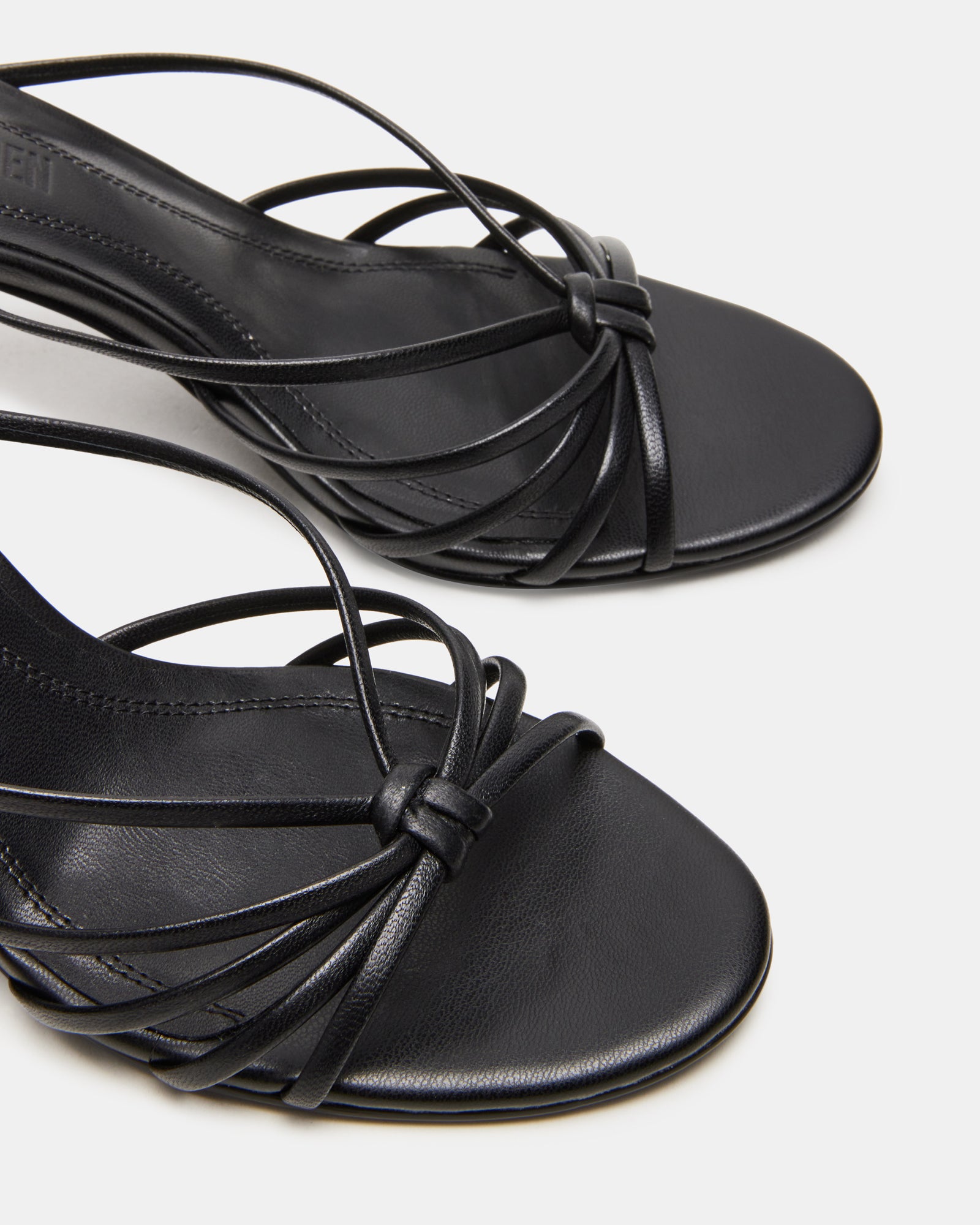 STEVEMADDEN_SHOES_EDNA_BLACK-LEATHER_04.jpg