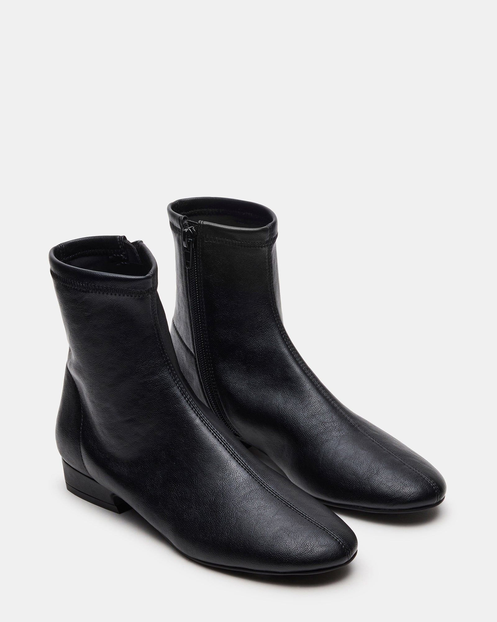 STEVEMADDEN_SHOES_FINCH_BLACK_02.jpg