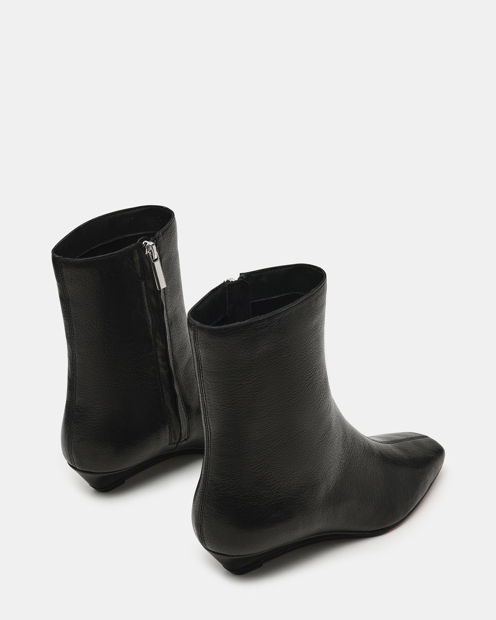 STEVEMADDEN_SHOES_FLAIRE_BLACK-LEATHER03.jpg