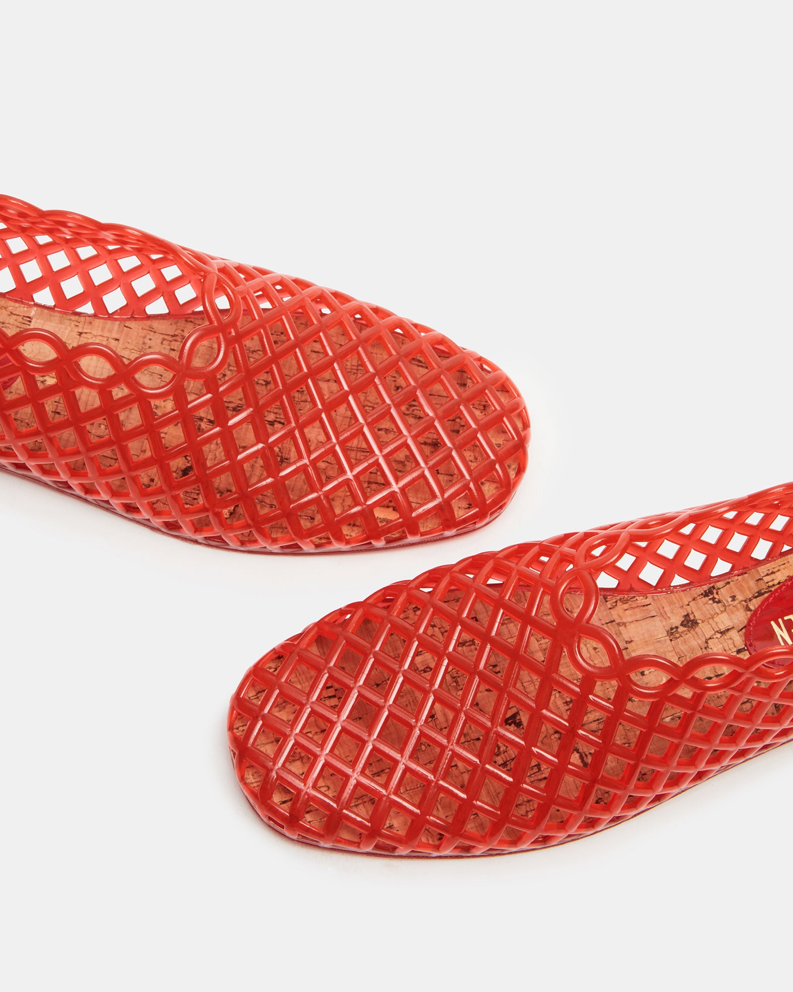 STEVEMADDEN_SHOES_GROVE_RED_05_1a913ca1-cc52-48bd-9b52-b143f0bd7268.jpg