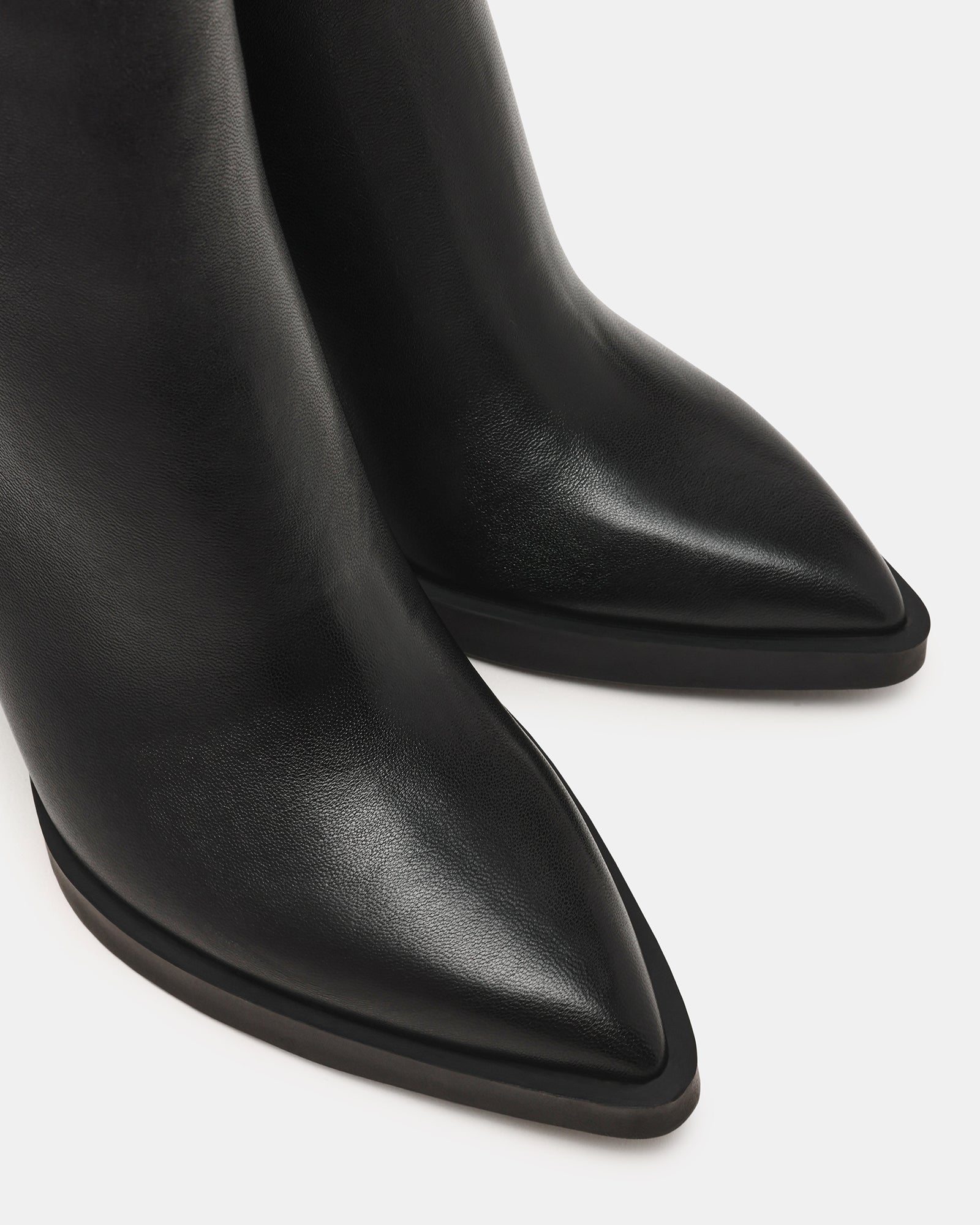 STEVEMADDEN_SHOES_HARDEN_BLACK-LEATHER_05_b41d3f87-4d75-4199-9677-5ef6bcc9122b.jpg