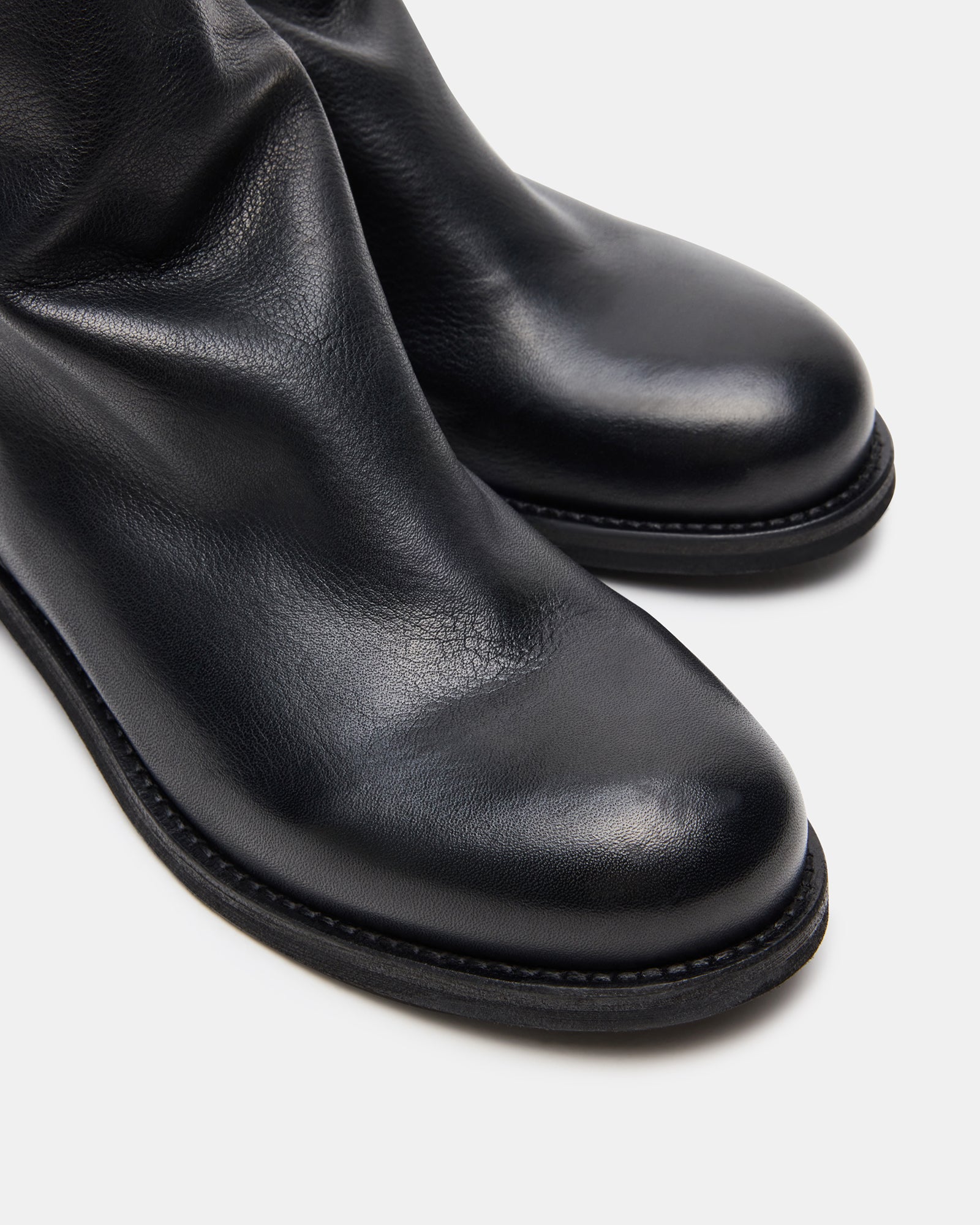 STEVEMADDEN_SHOES_HUGHIE_BLACK-LEATHER_05.jpg