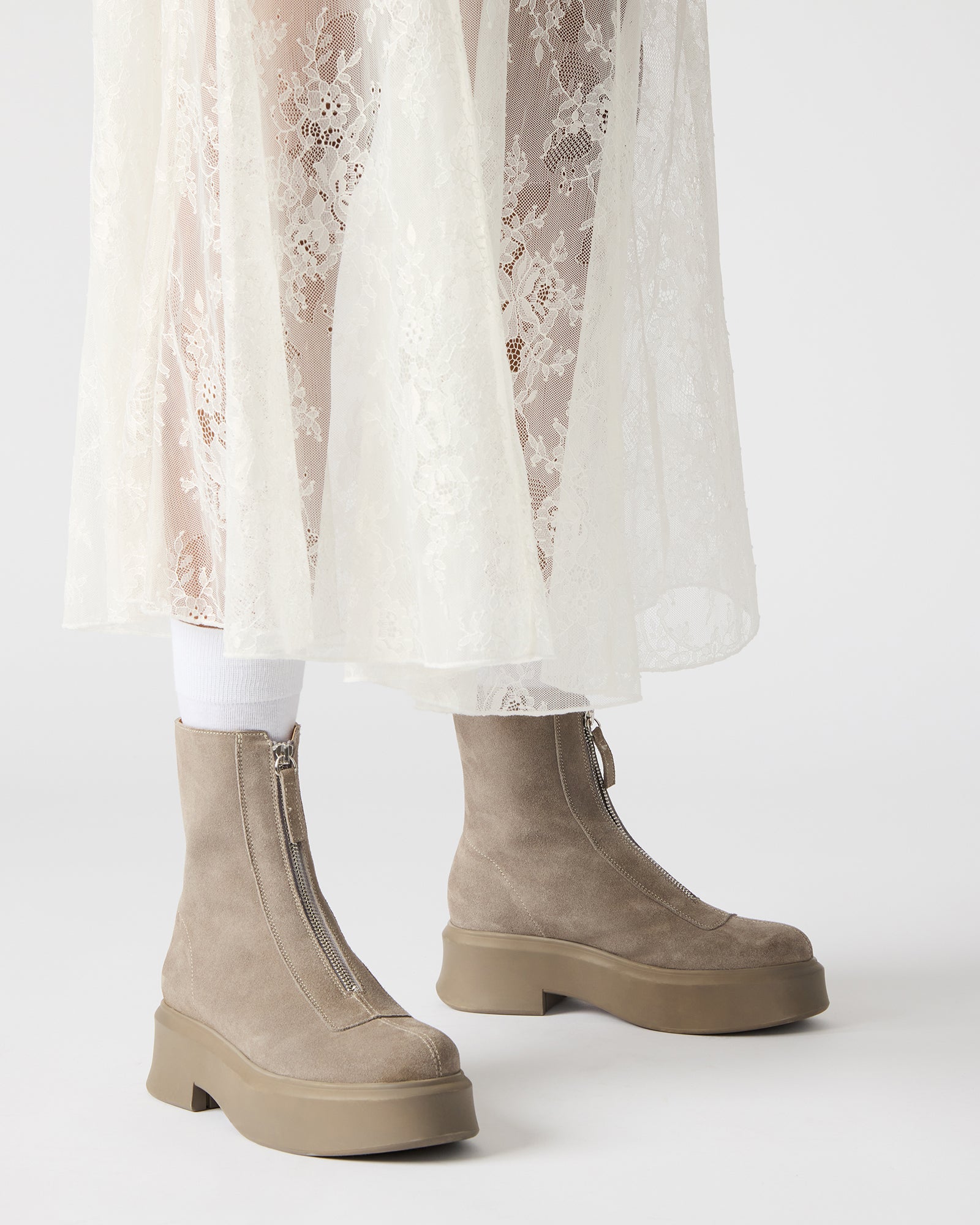 STEVEMADDEN_SHOES_JONES_GREY-SUEDE_2502_17054193-b76e-423d-8bf7-dfac19b35295.jpg
