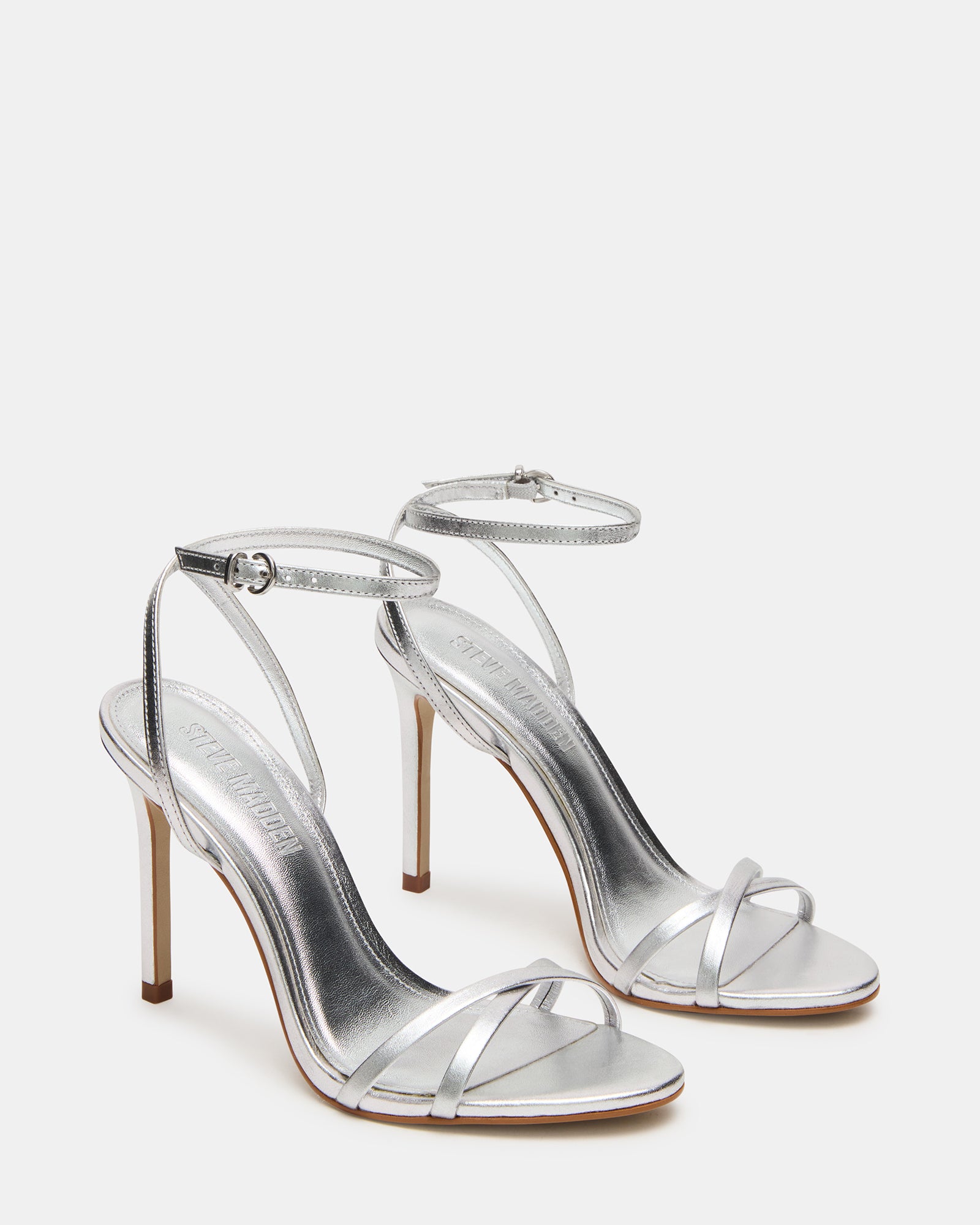 STEVEMADDEN_SHOES_JYPSEY_SILVER-LEATHER_01.jpg