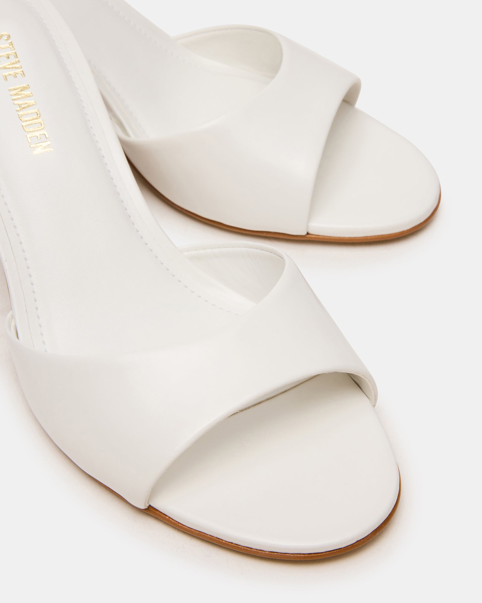 STEVEMADDEN_SHOES_KENDRIX_WHITE-LEATHER_05.jpg