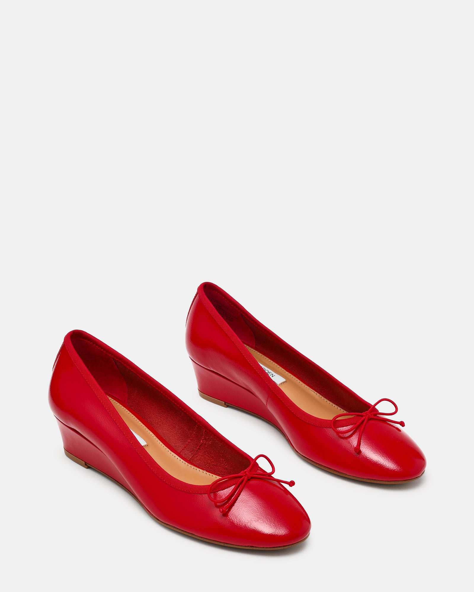 STEVEMADDEN_SHOES_KLUTZY_RED-PATENT-LEATHER02.jpg