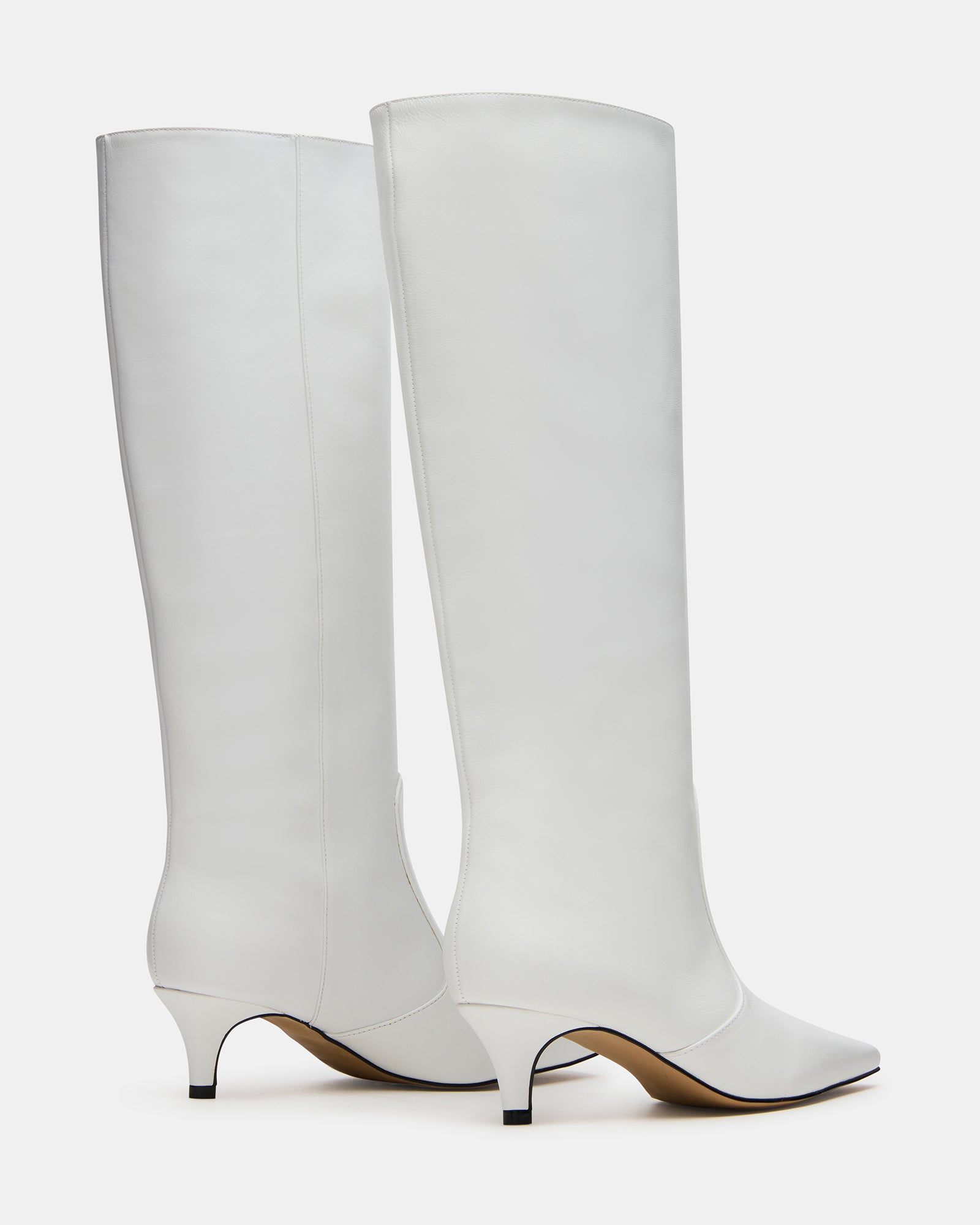 STEVEMADDEN_SHOES_LANDER_WHITE-LEATHER_02_1abf2afa-db4d-49e4-b4bc-98ae603f28e9.jpg