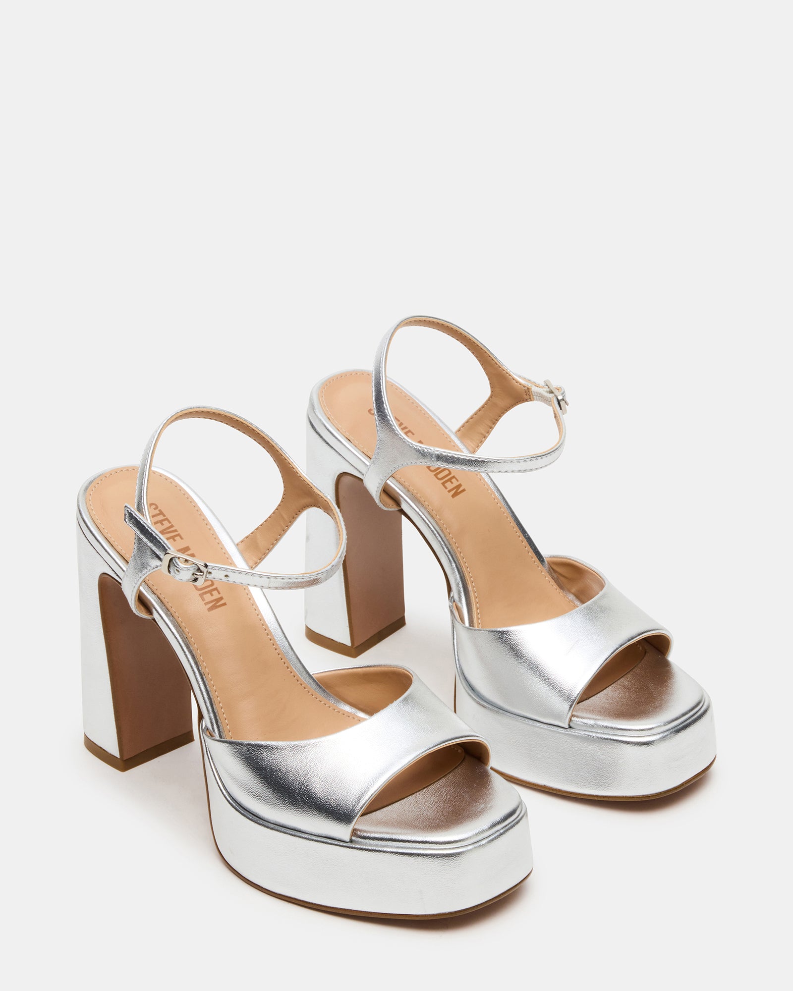 STEVEMADDEN_SHOES_LIANDRA_SILVER_02.jpg