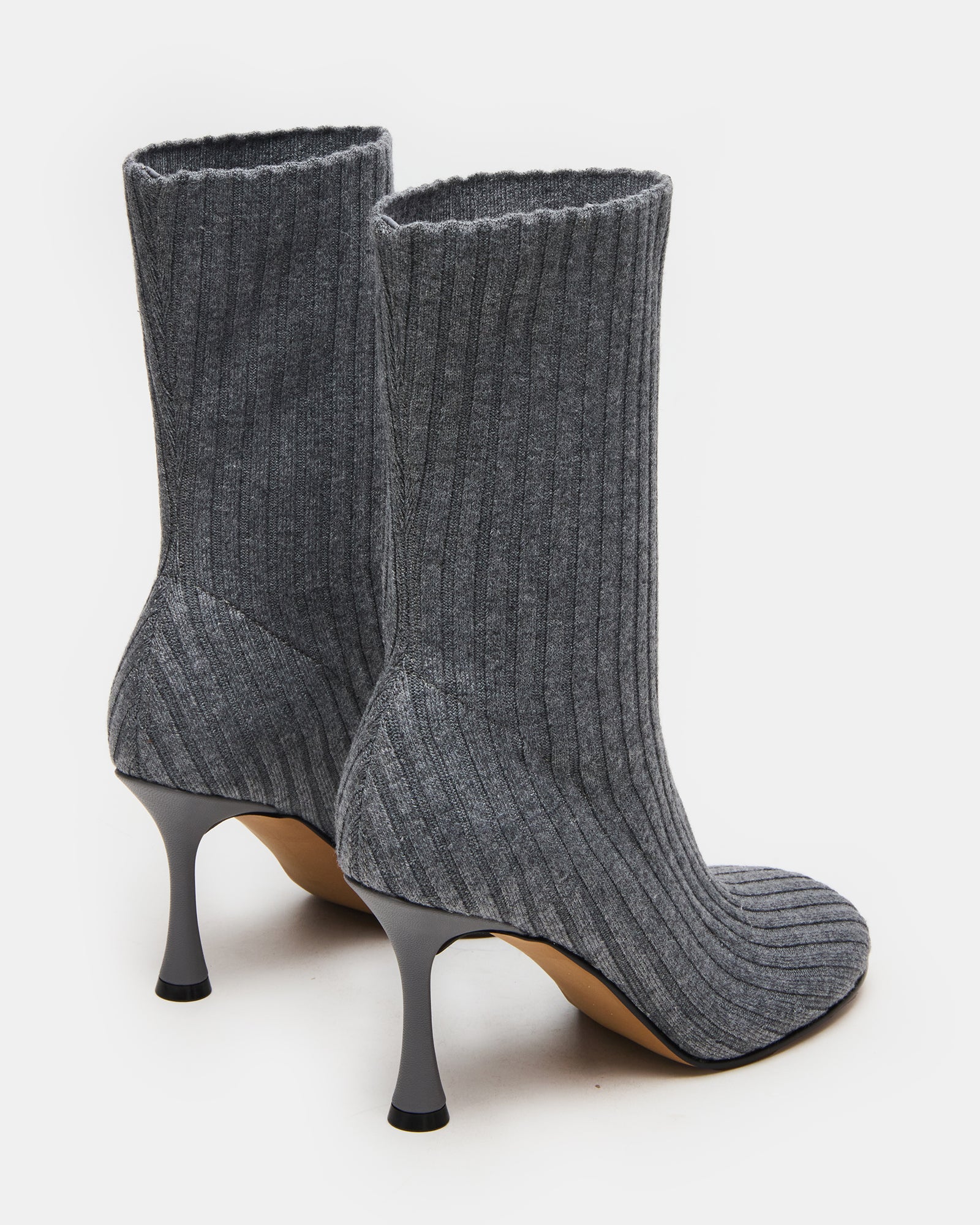 STEVEMADDEN_SHOES_LORENZA-K_GREY_02_48985c53-1710-4d4d-a98a-b9fba7e0532d.jpg