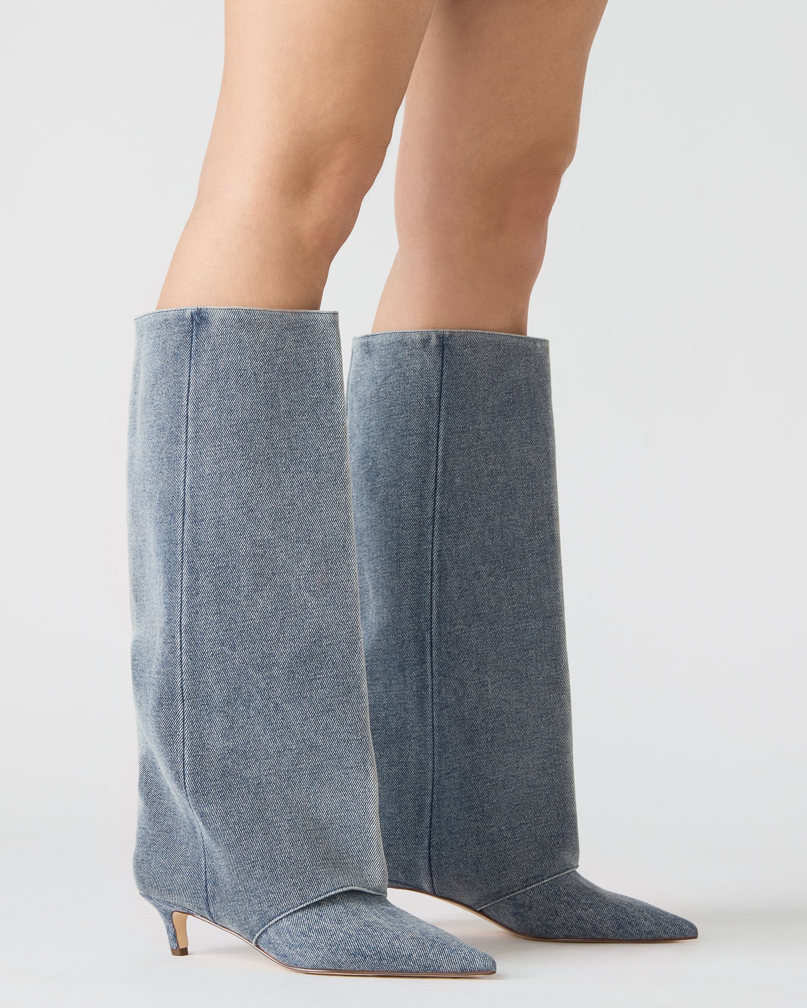 STEVEMADDEN_SHOES_LUCA_DENIM-FABRIC_0810_a050354a-5626-41d4-8895-fd4ba9436d2b.jpg
