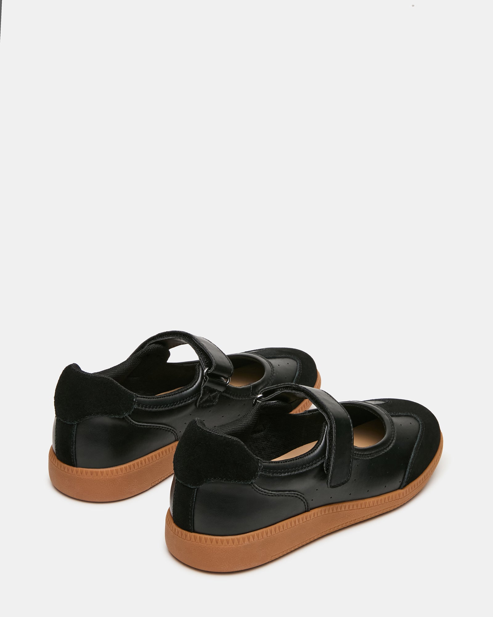 STEVEMADDEN_SHOES_MOVEMENT_BLACK_03.jpg