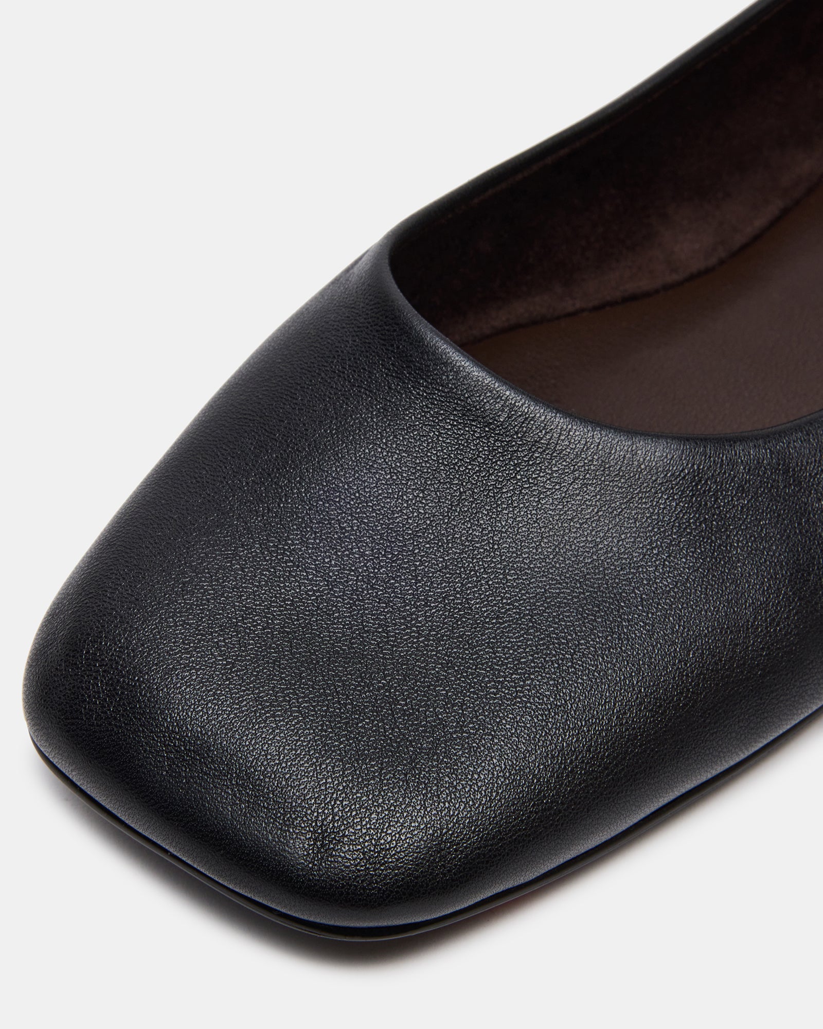 STEVEMADDEN_SHOES_NURTURE_BLACK-LEATHER_05_4bd0fb92-7fdb-489c-8119-194eb305b1ee.jpg