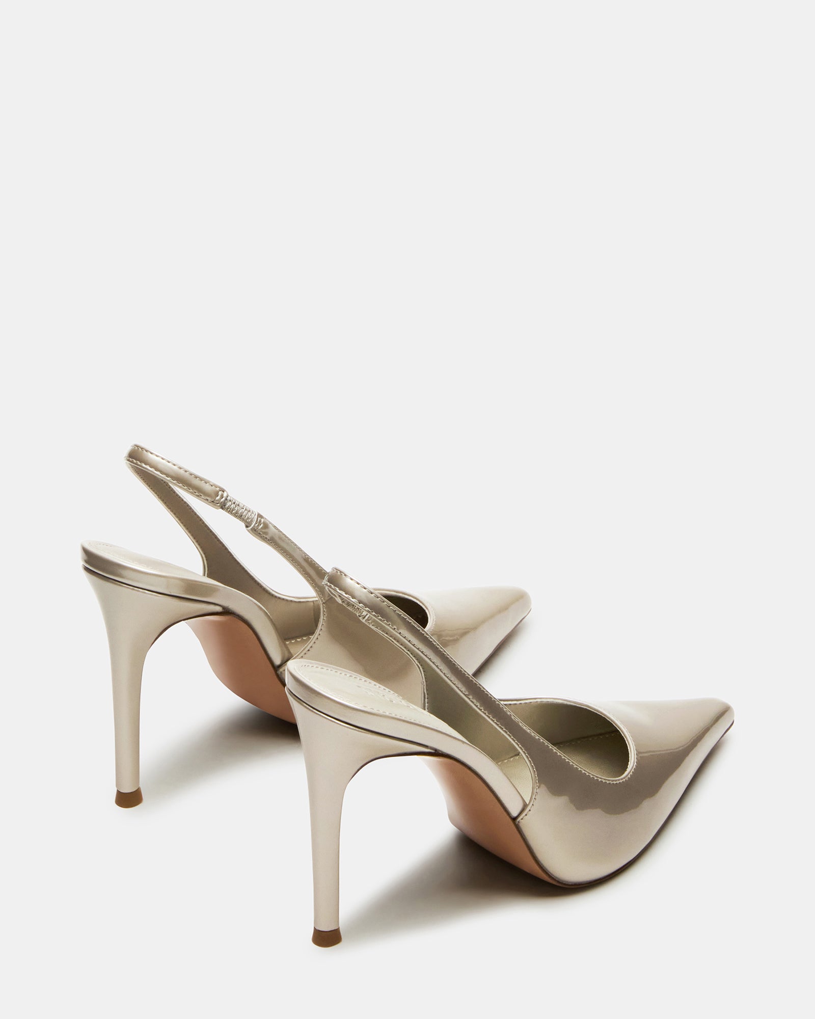 STEVEMADDEN_SHOES_REYES_CHAMPAGNE_03_915bd1f3-a1f2-4b9a-a0ea-d151c568a97f.jpg