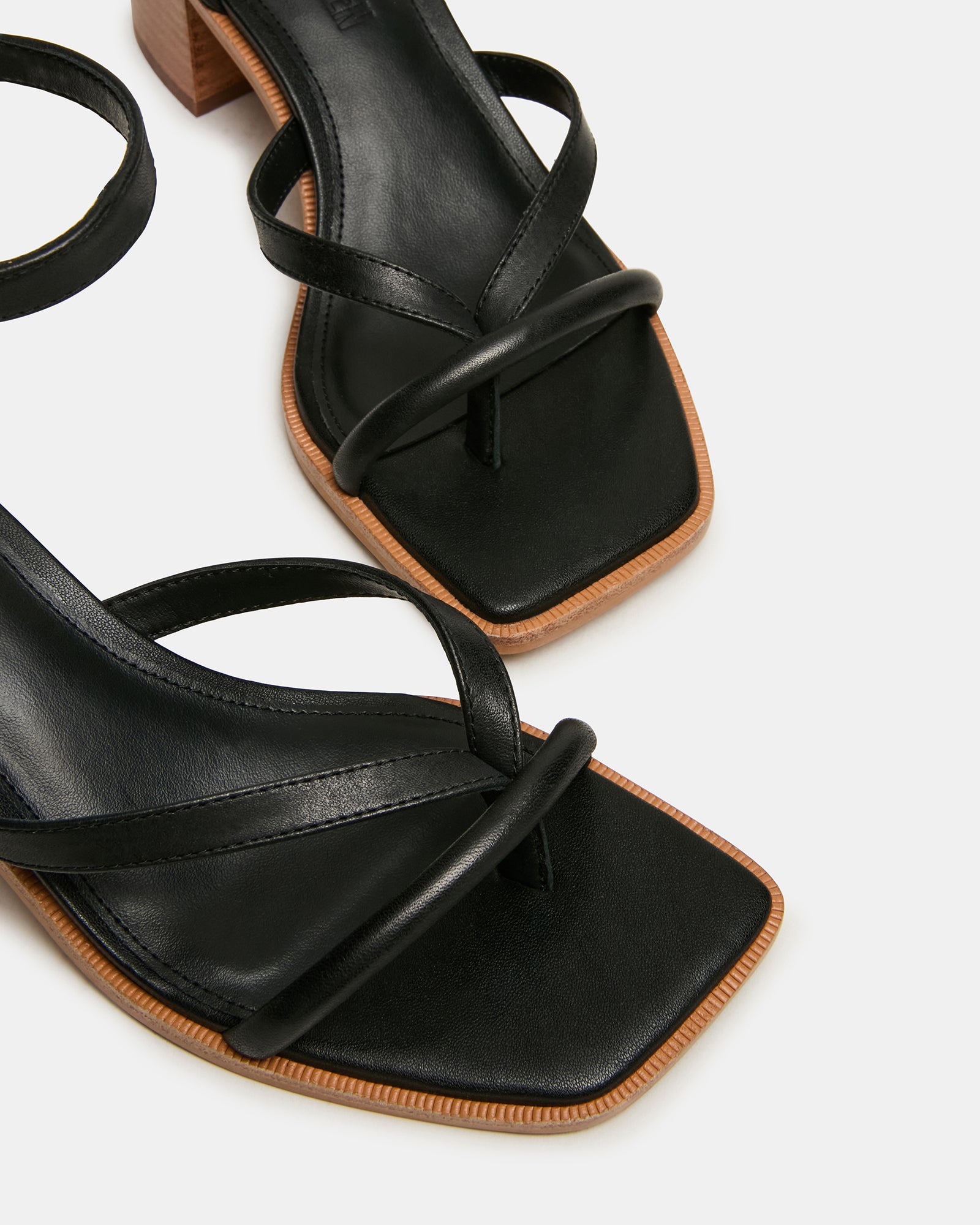 STEVEMADDEN_SHOES_TILLY_BLACK-LEATHER_05.jpg