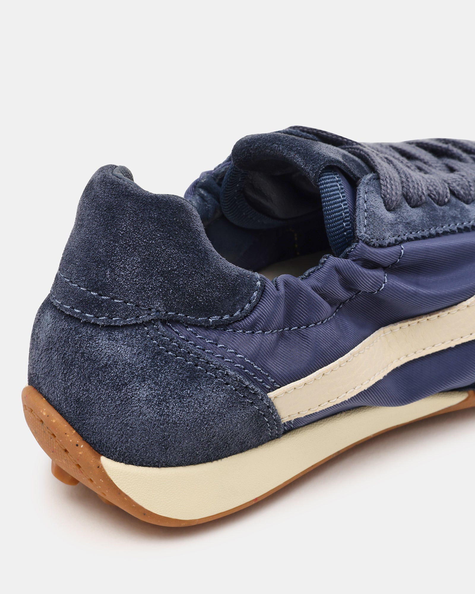 STEVEMADDEN_SHOES_ZION_NAVY-SUEDE05.jpg
